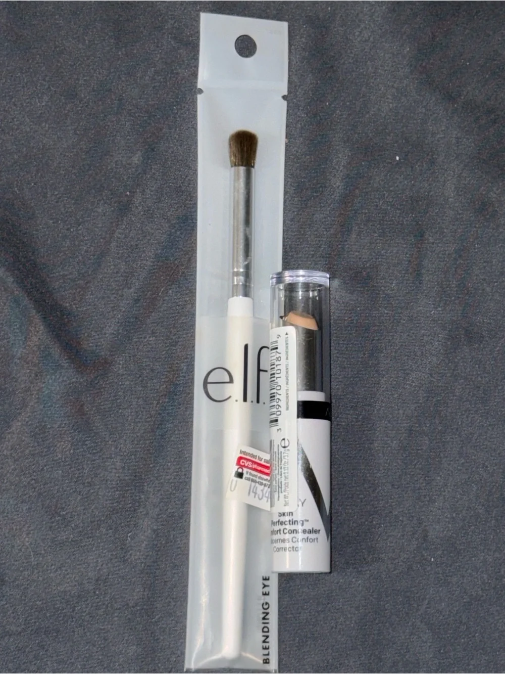 Almay Eye Blending Brush and Concealer Duo in White and Beige